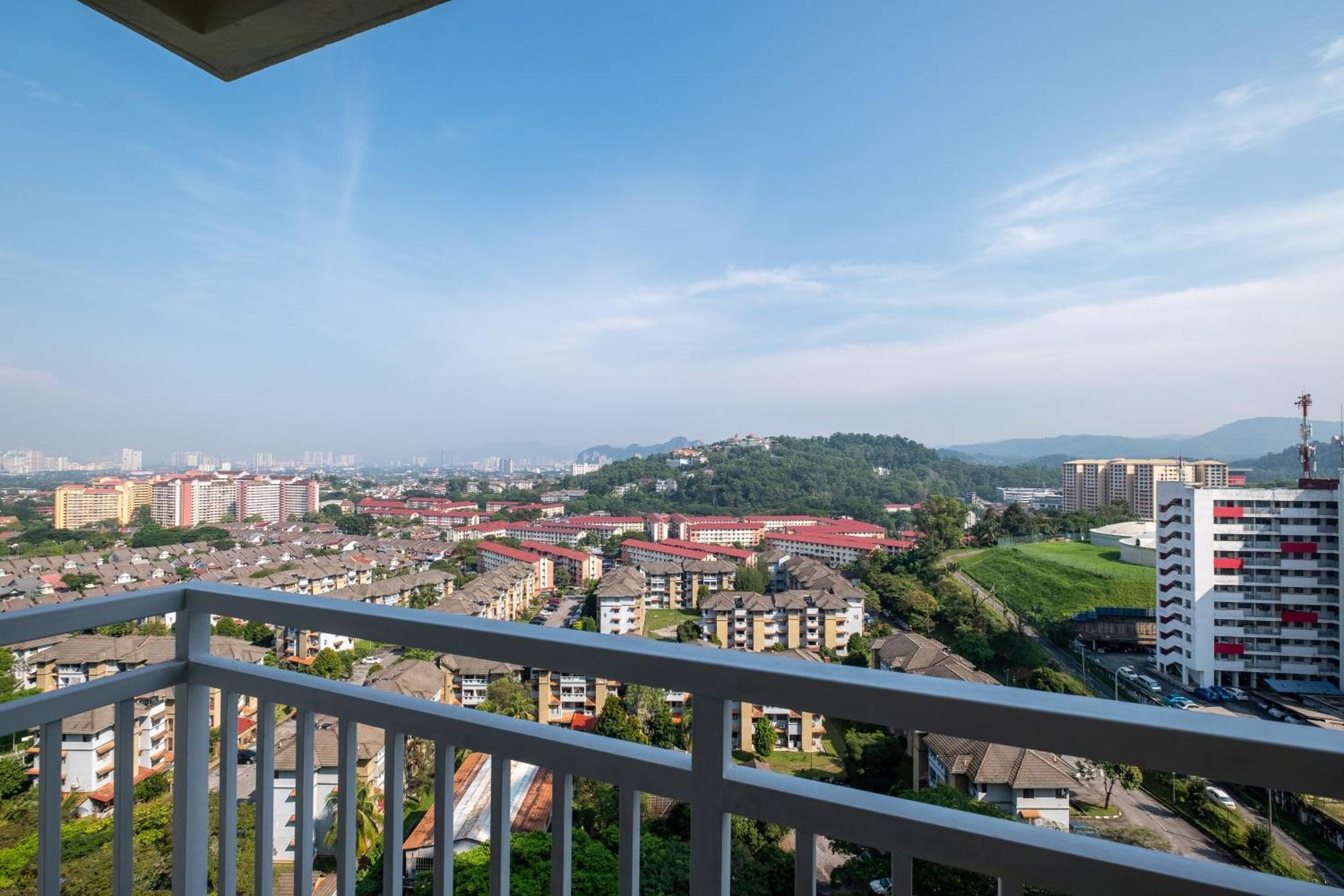 Kids Dream Home With Slides 4Bedroom2Bath 14Pax Lrt Kuala Lumpur Exterior photo
